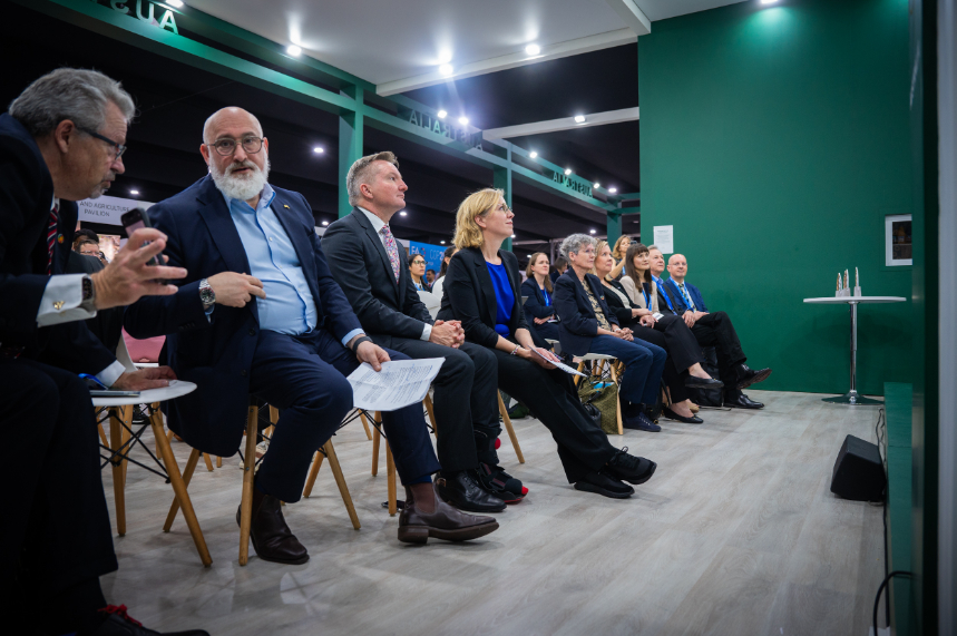 241118_cop_tag1_net_zero_industry_bmk_cajetan_perwein-25_54148378535_o